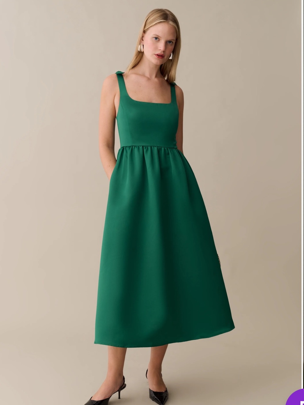 Square Neck Green Midi Dress with Gathered Waist